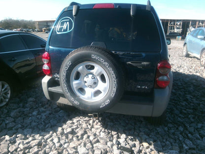 Tail Light Assembly JEEP LIBERTY Left 05 06 07