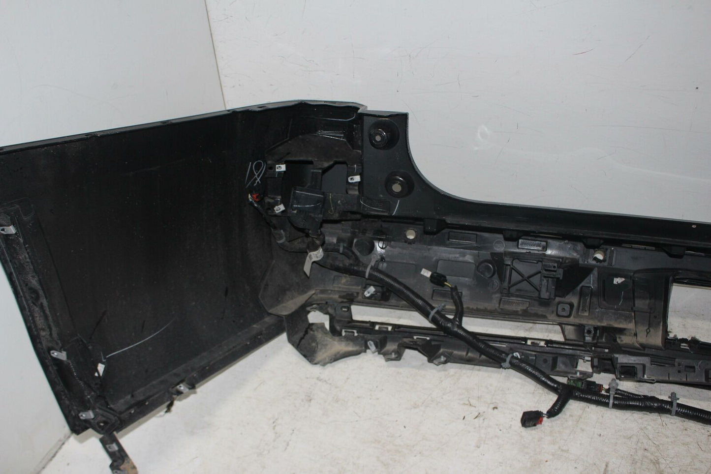 Rear Bumper Assembly CADILLAC ESCALADE 15 16