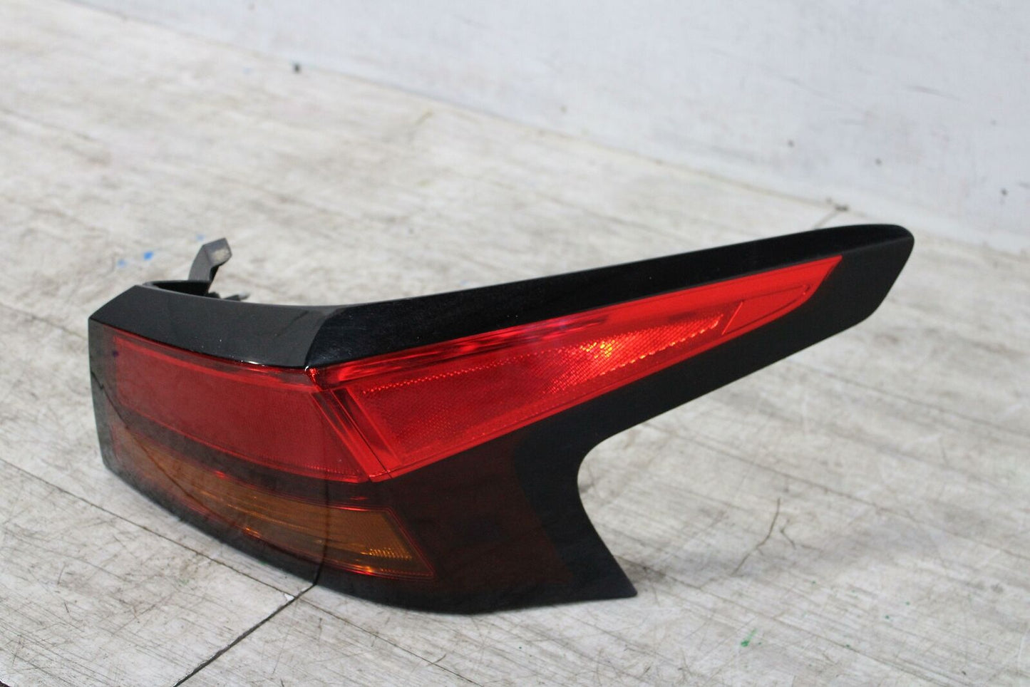 Tail Light Assembly NISSAN ALTIMA Right 19 20