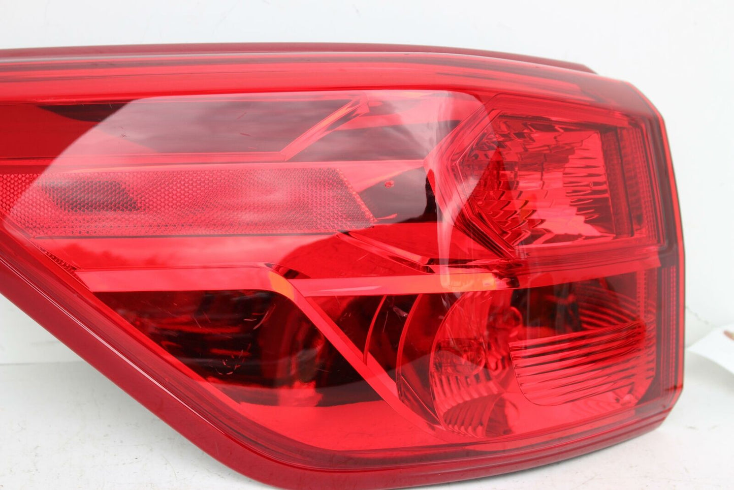 Tail Light Assembly NISSAN PATHFINDER Left 17 18 19 20