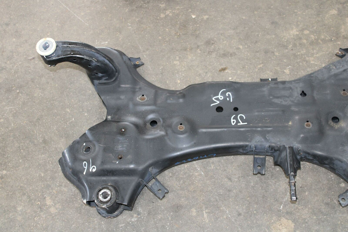 Undercarriage Crossmember HYUNDAI KONA 17