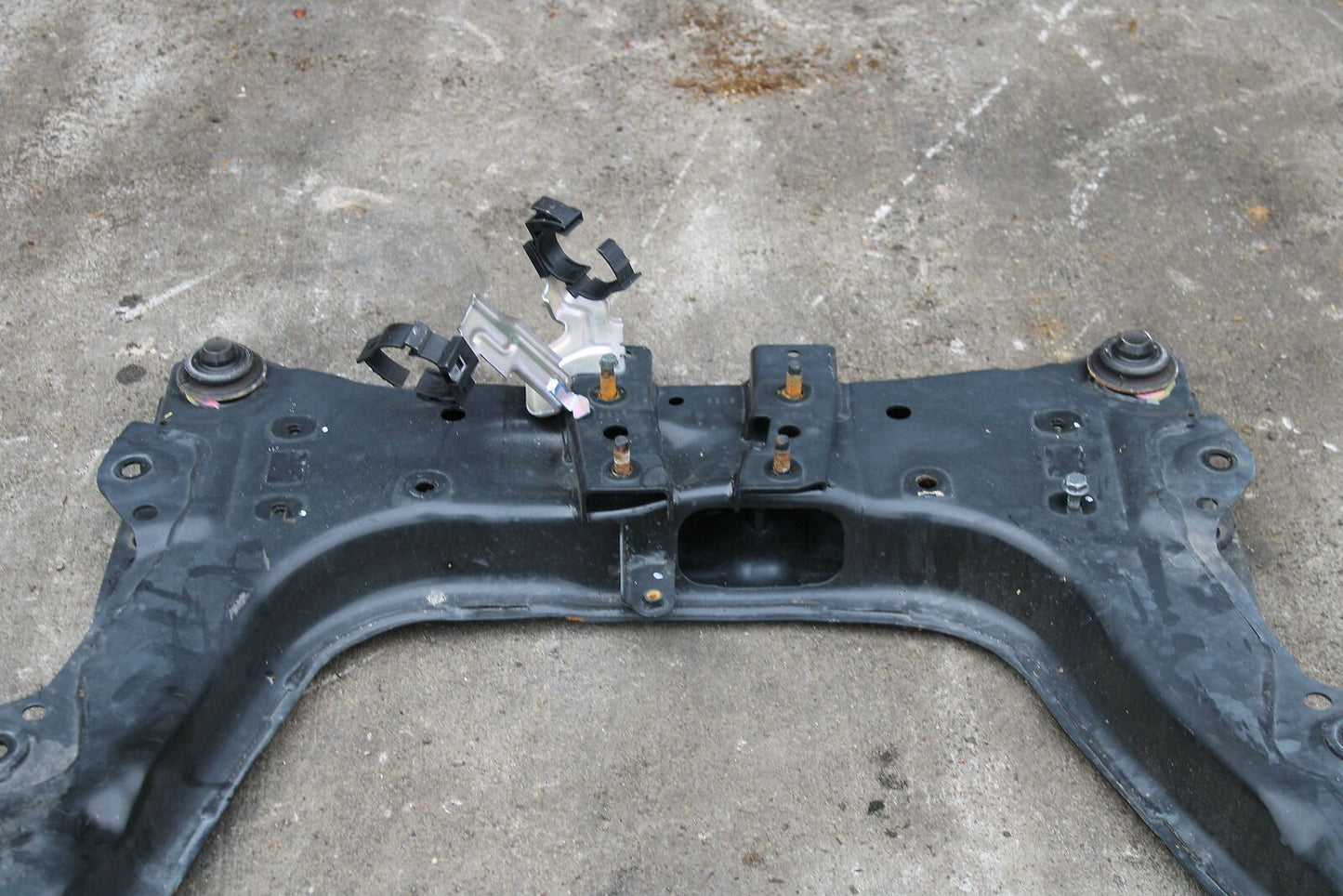 Undercarriage Crossmember NISSAN LEAF 18 19