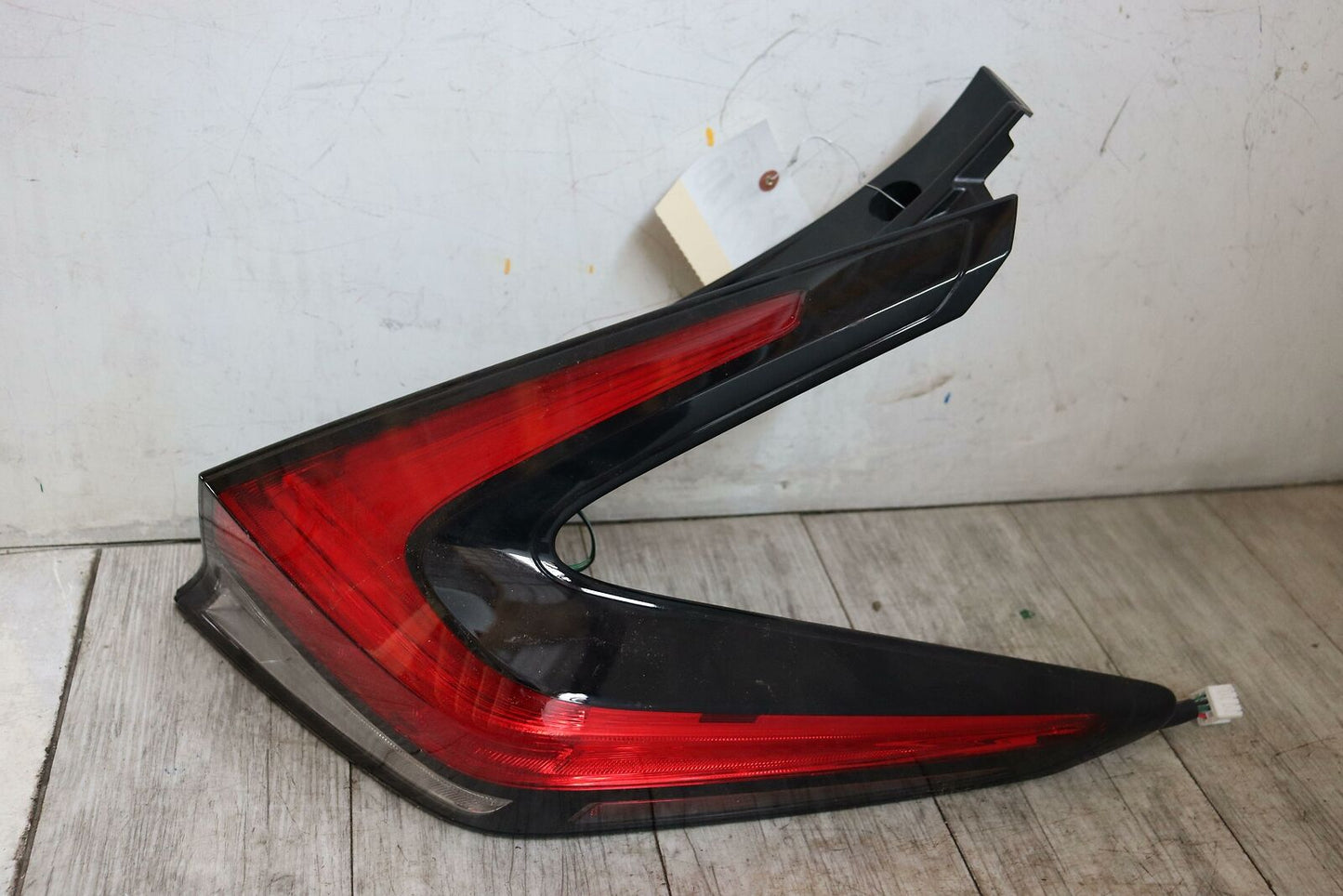 Tail Light Assembly NISSAN LEAF Right 18 19 20