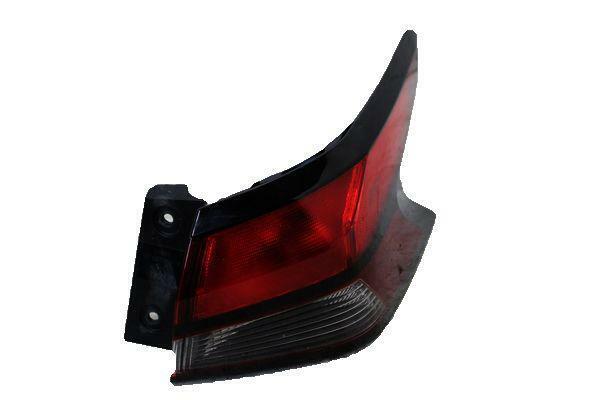 Tail Light Assembly NISSAN VERSA Right 20