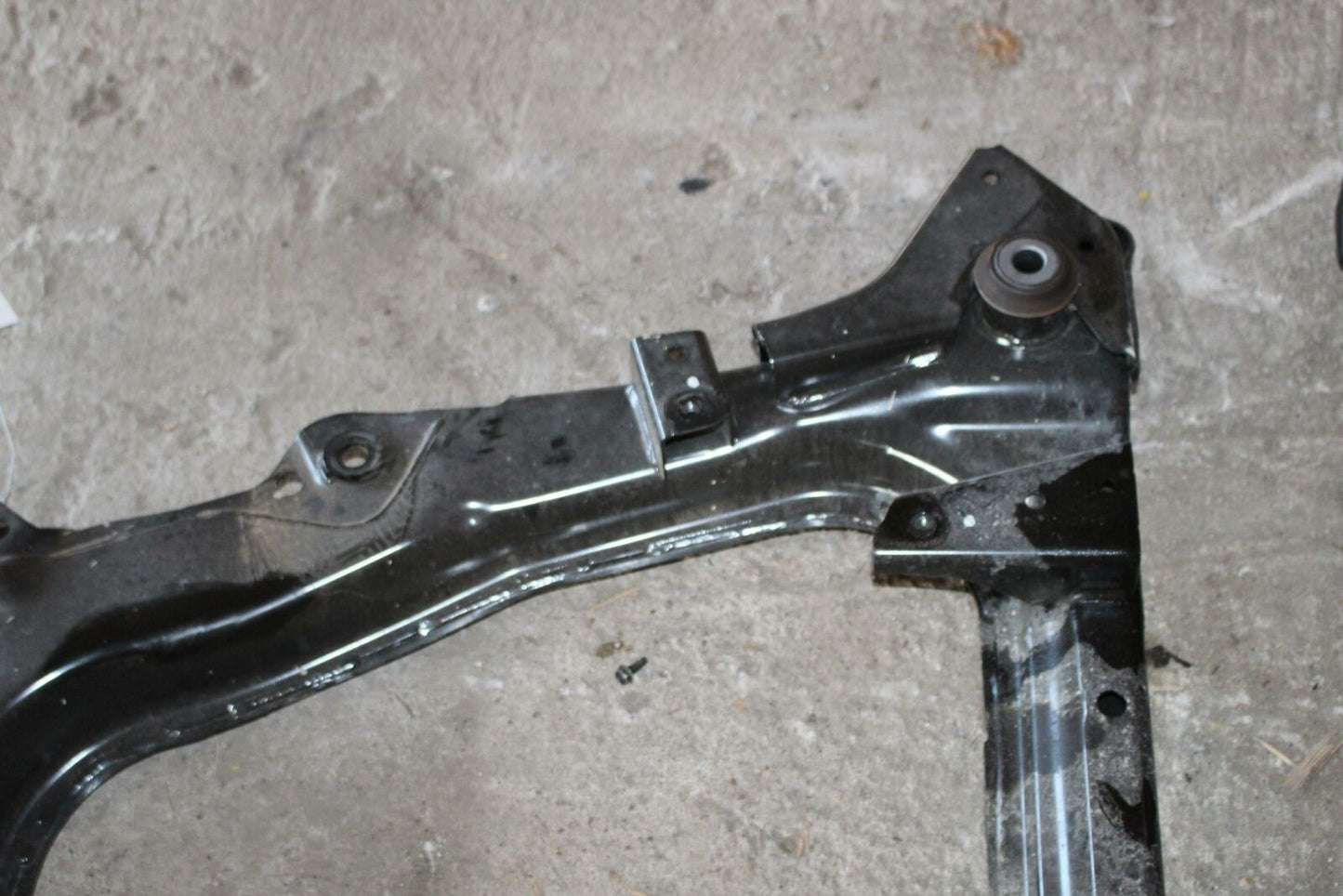 Undercarriage Crossmember NISSAN LEAF 18 19