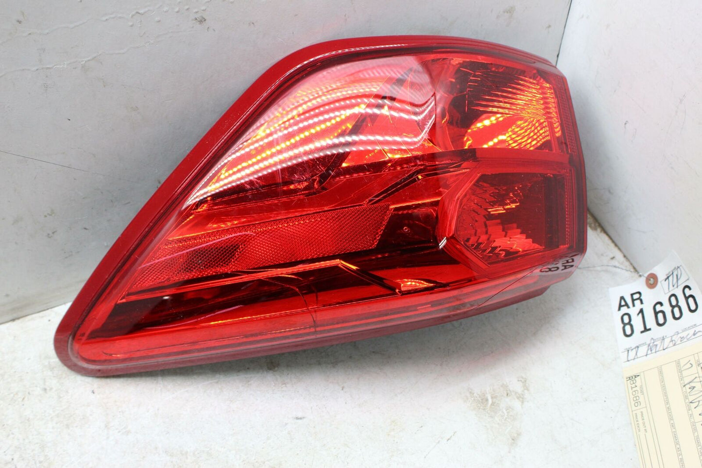 Tail Light Assembly NISSAN PATHFINDER Right 17 18 19 20