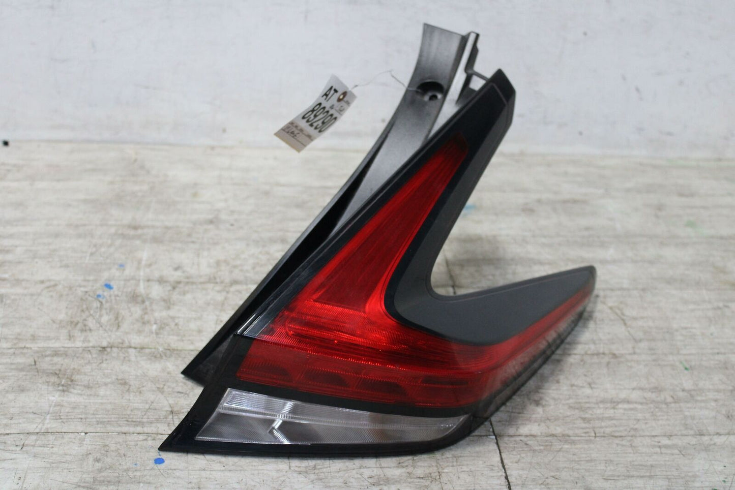 Tail Light Assembly NISSAN LEAF Right 18 19 20