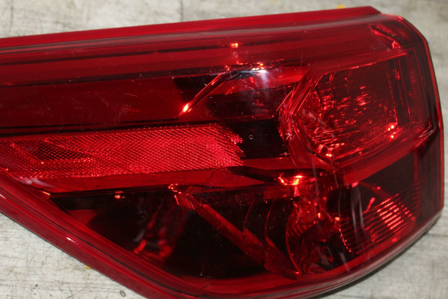 Tail Light Assembly NISSAN PATHFINDER Left 17 18 19 20