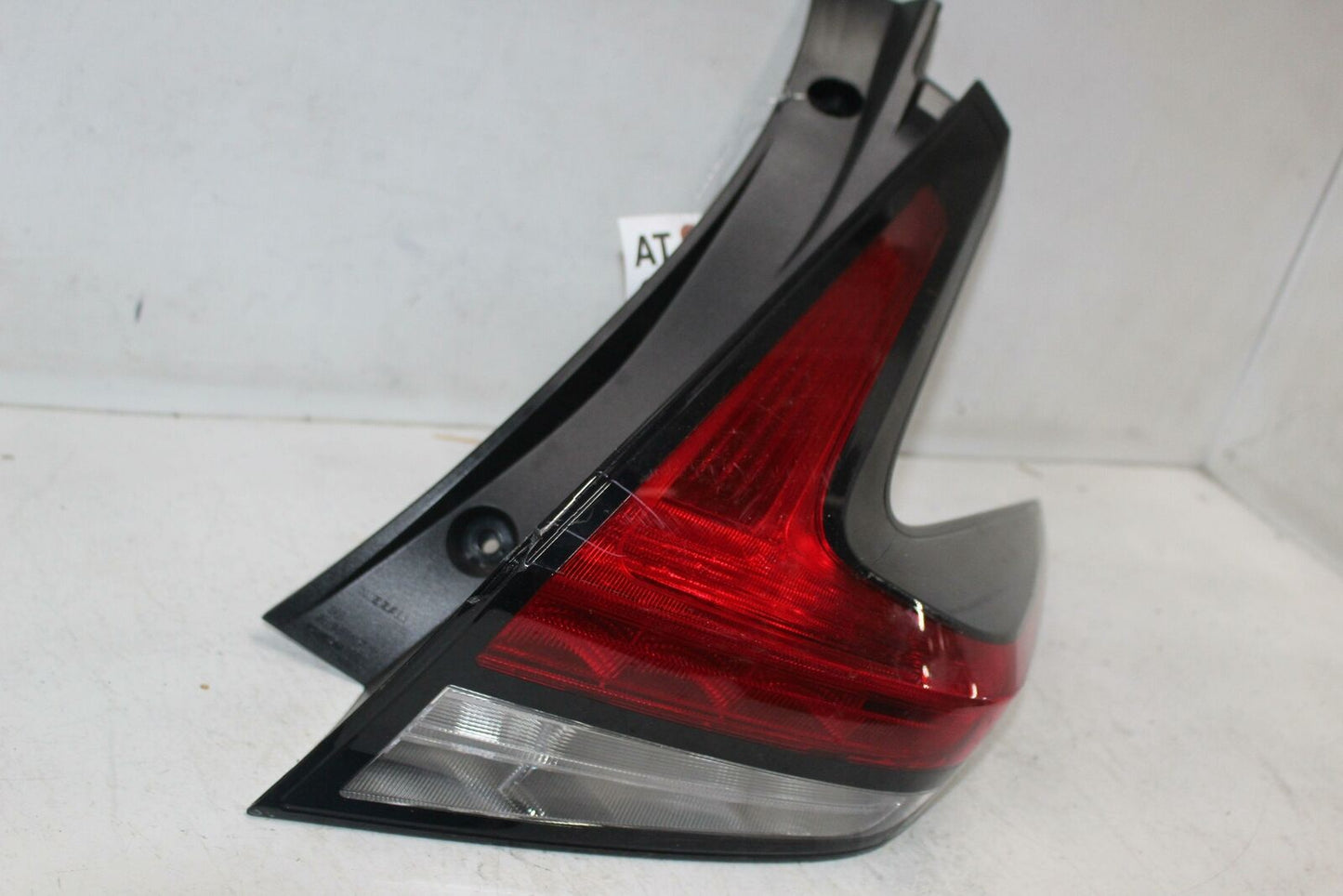 Tail Light Assembly NISSAN LEAF Right 18 19 20