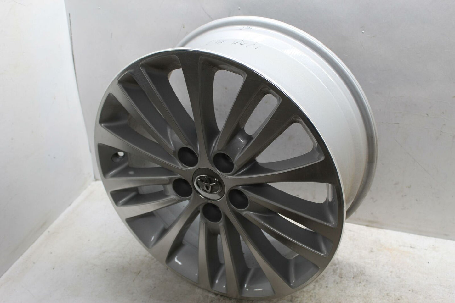 Wheel TOYOTA AVALON 13 14 15