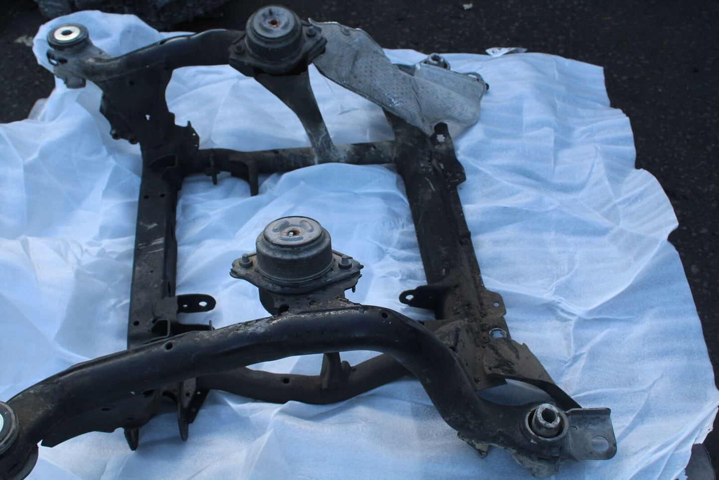 Undercarriage Crossmember MERCEDES ML SERIES 06 07 08 09 10 11