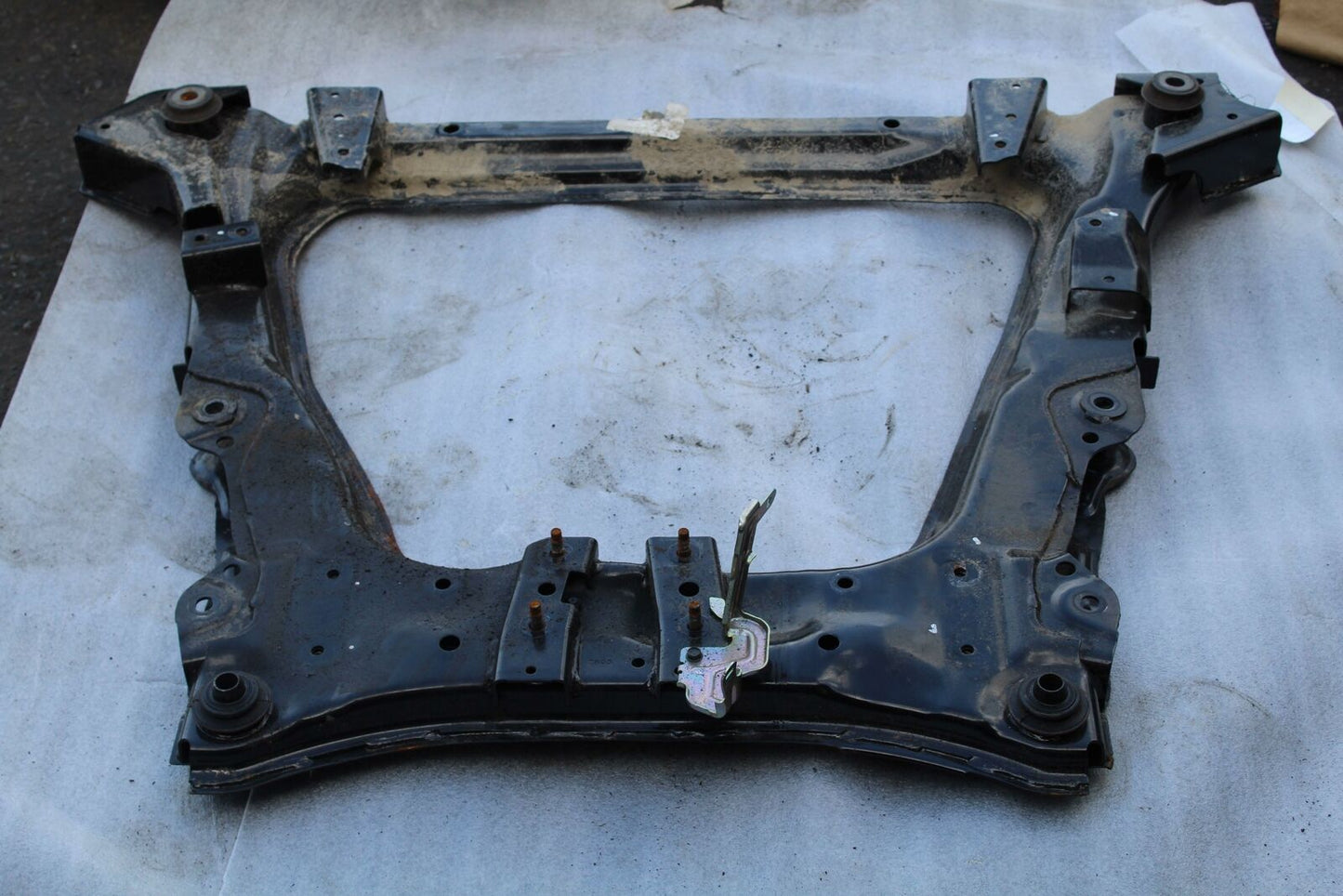 Undercarriage Crossmember NISSAN LEAF 18 19