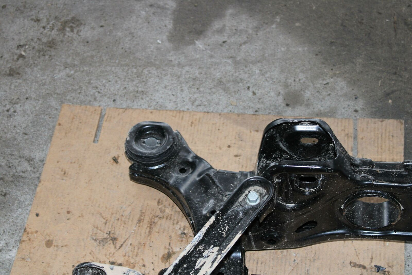 Undercarriage Crossmember HYUNDAI SANTA FE 19