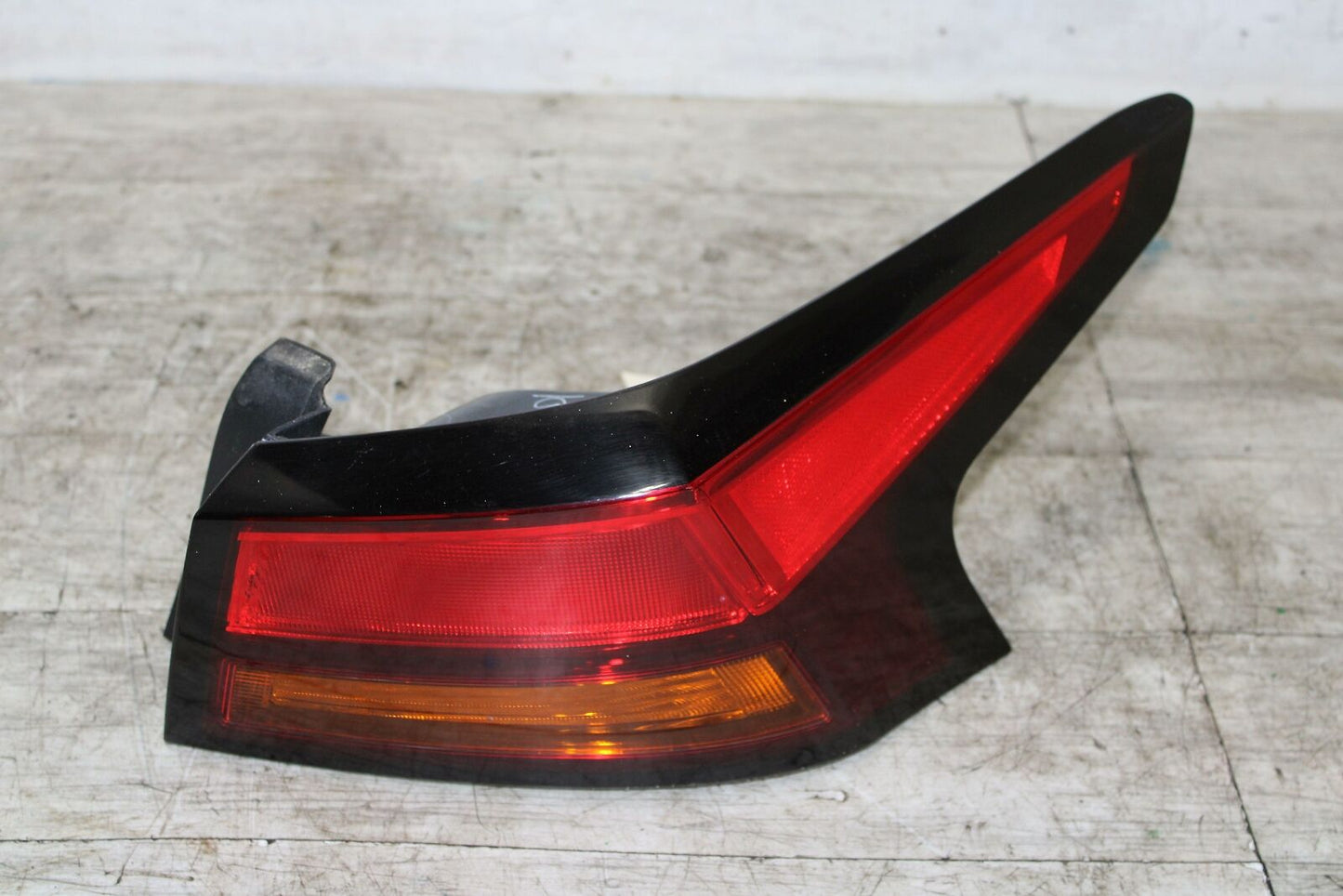 Tail Light Assembly NISSAN ALTIMA Right 19 20