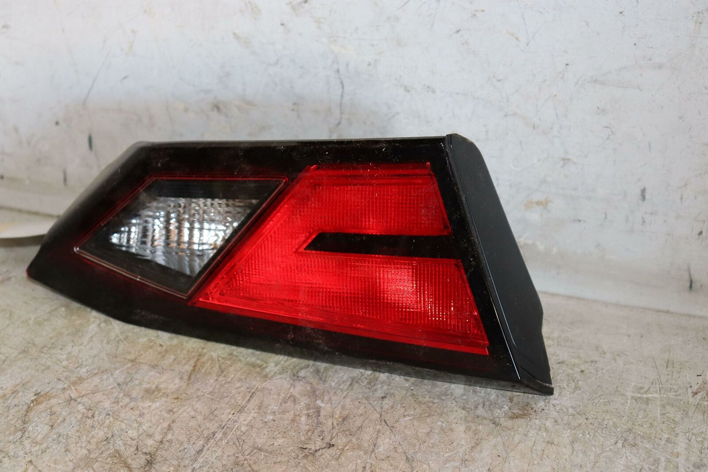 Tail Light Assembly NISSAN ALTIMA Left 19 20