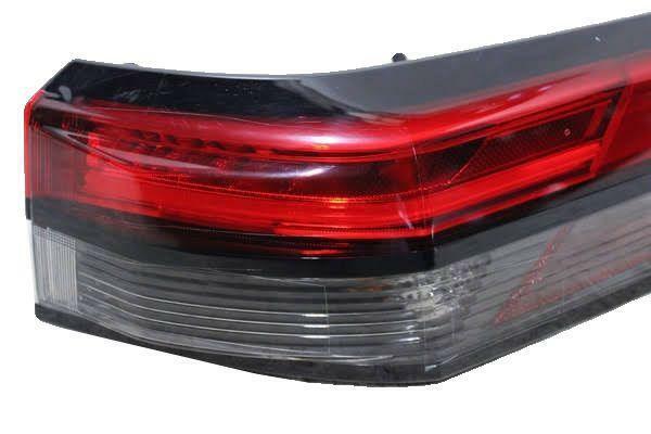 Tail Light Assembly NISSAN PATHFINDER Right 22