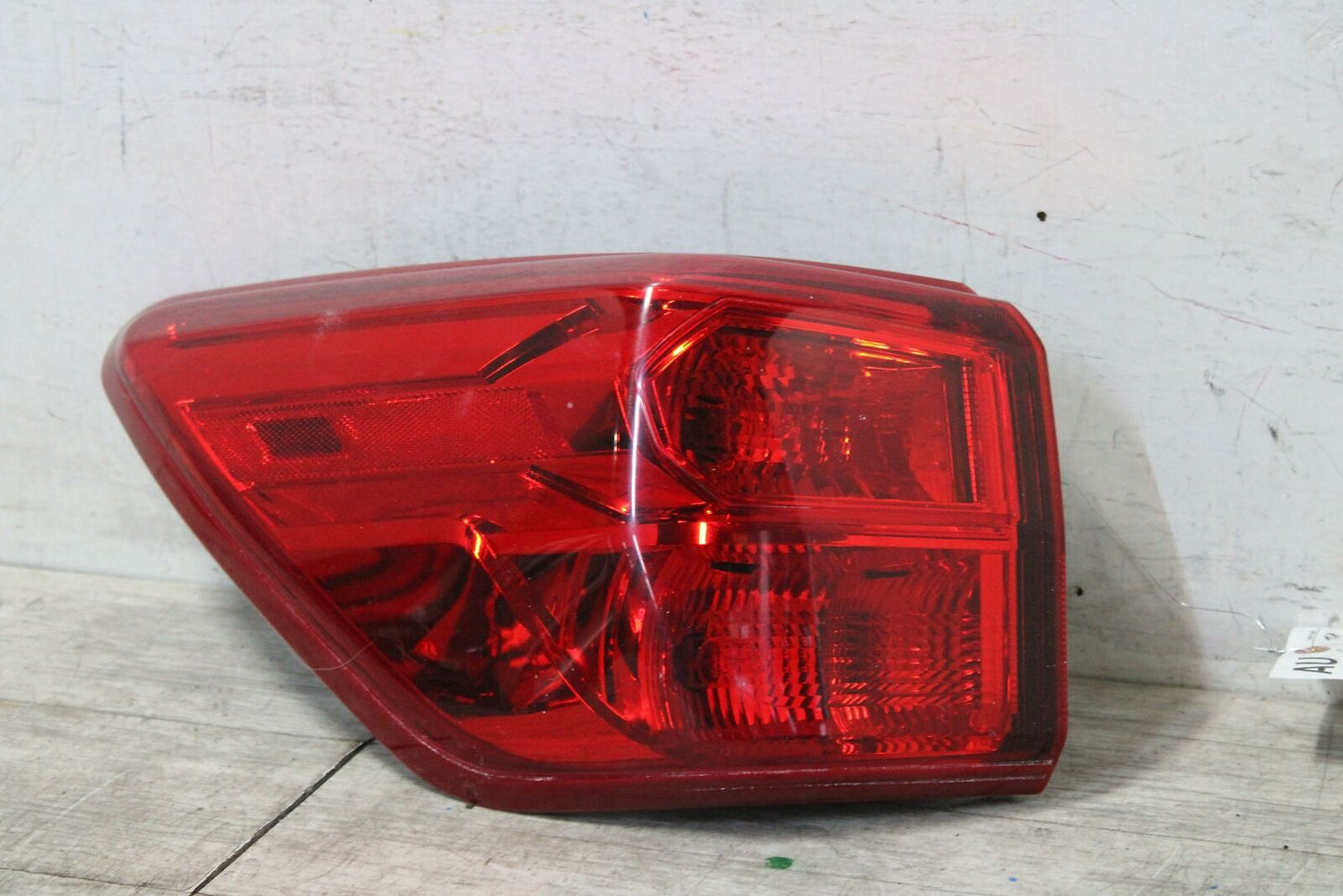 Tail Light Assembly NISSAN PATHFINDER Left 17 18 19 20