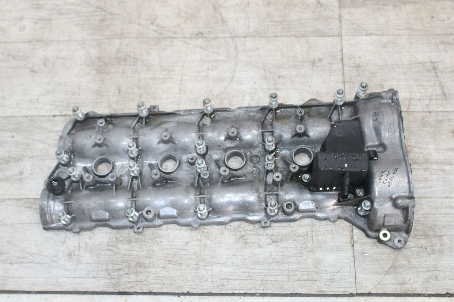 Valve Cover MERCEDES GL CLASS 09