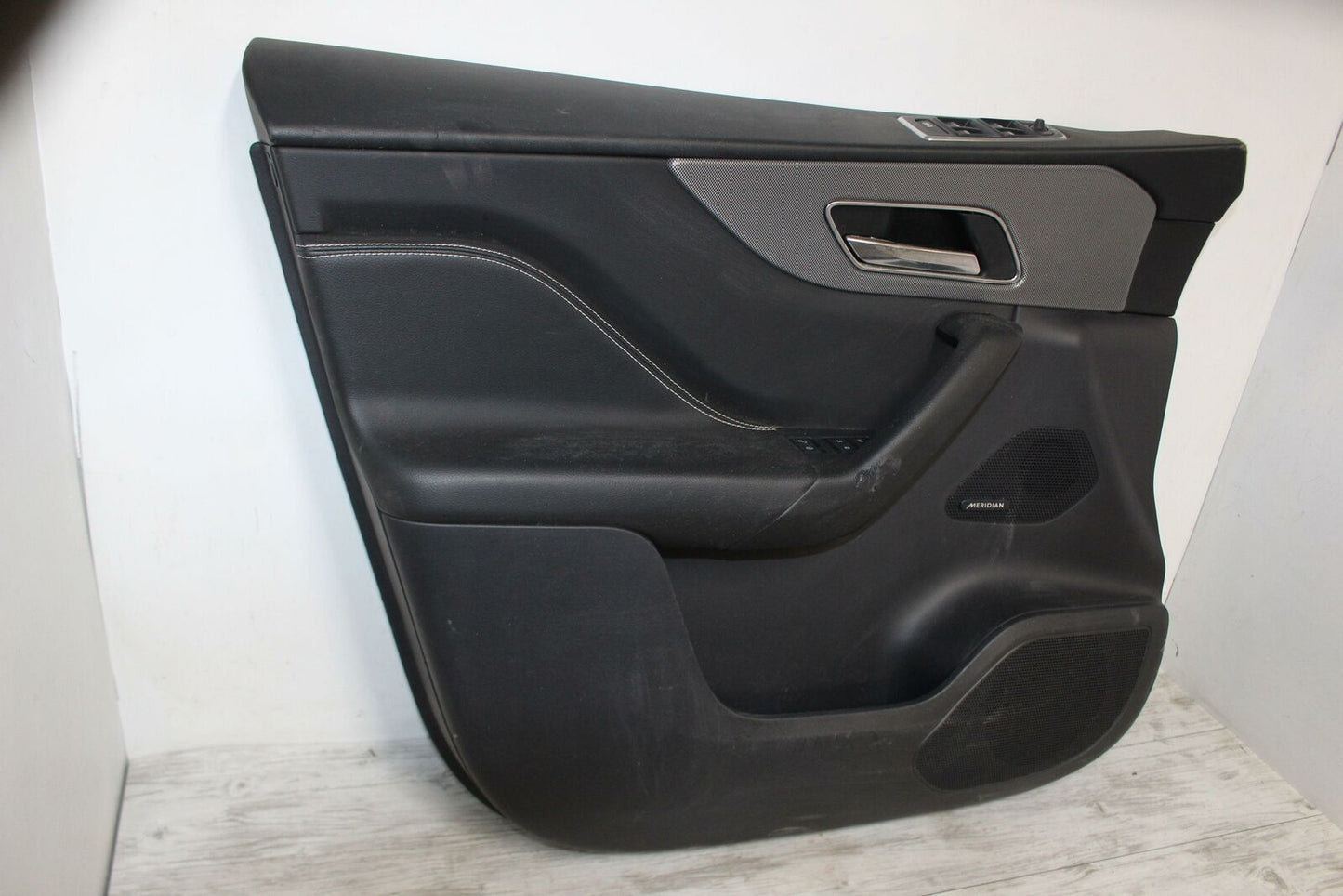 Front Door Trim Panel JAGUAR F-PACE Left 17 18 19 20