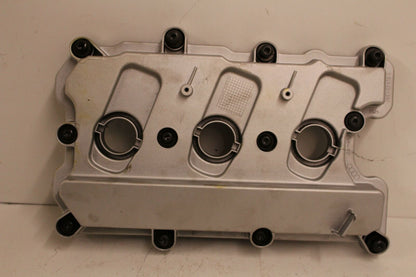 Valve Cover AUDI A8 15 16 17 18