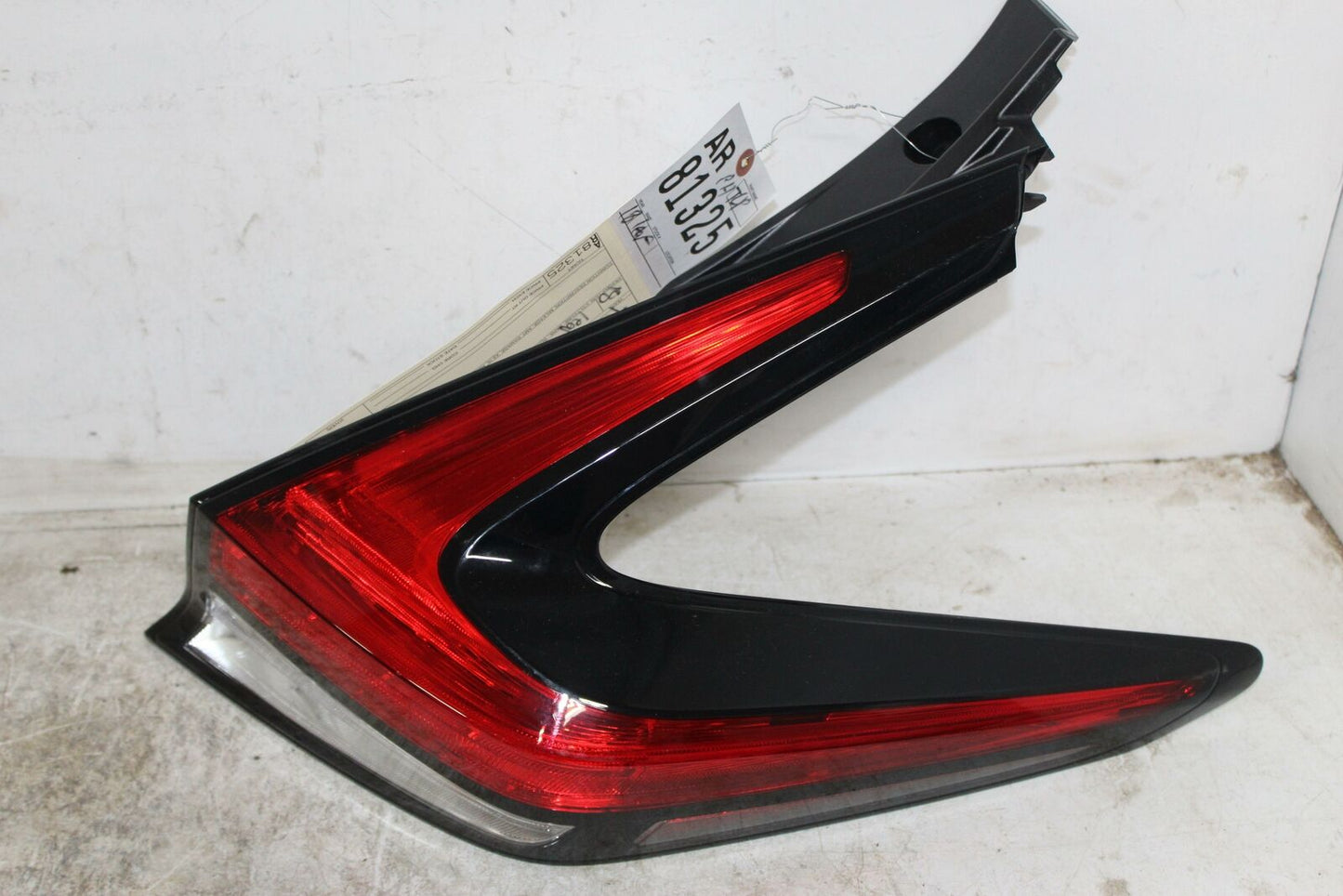 Tail Light Assembly NISSAN LEAF Right 18 19 20