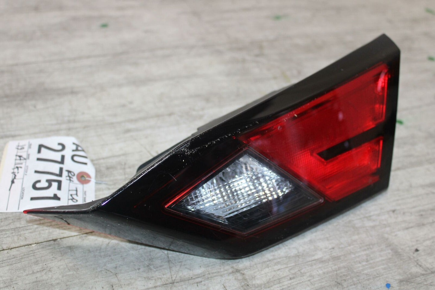 Tail Light Assembly NISSAN ALTIMA Right 19 20