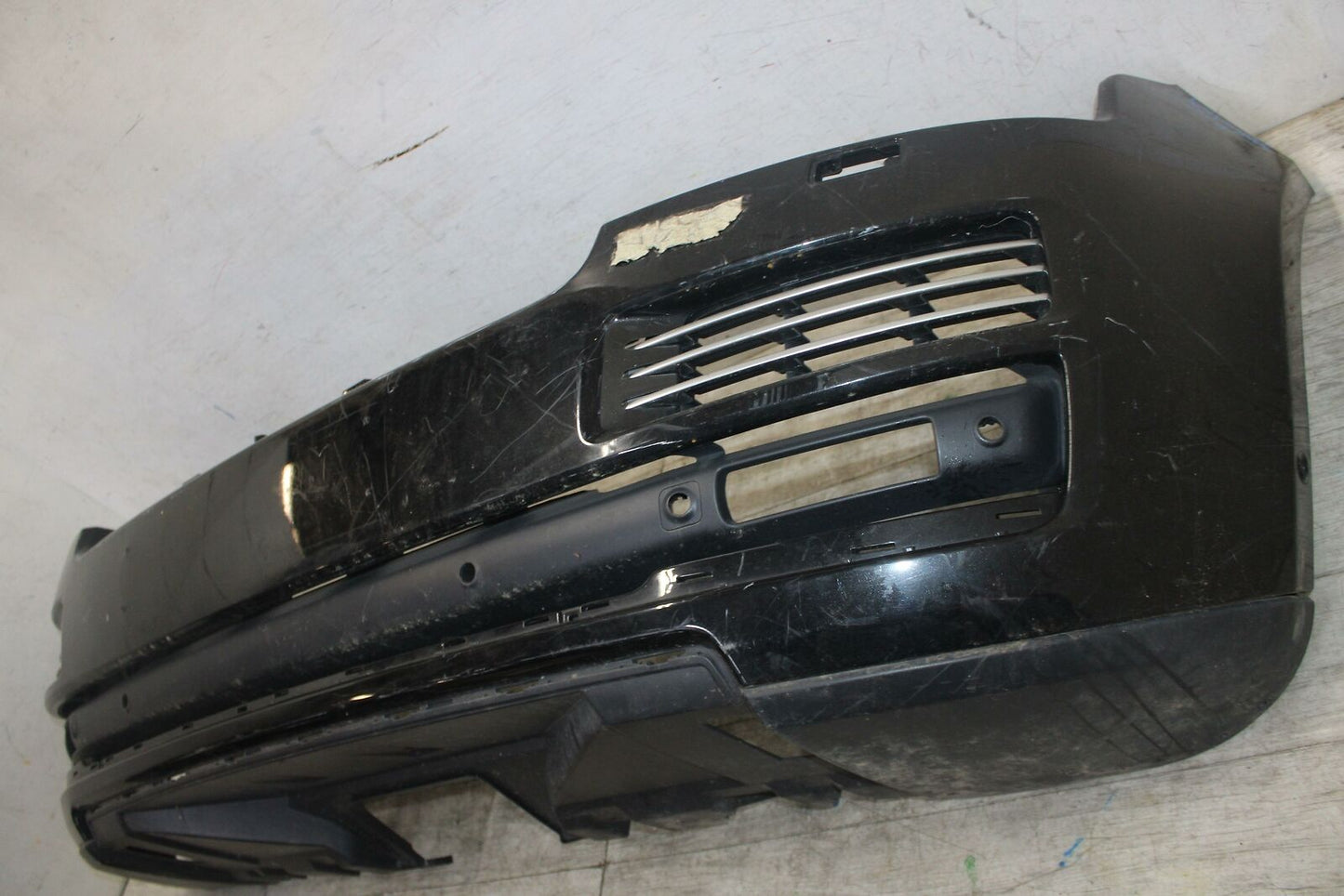 Front Bumper Assy. LAND ROVER LR4 17