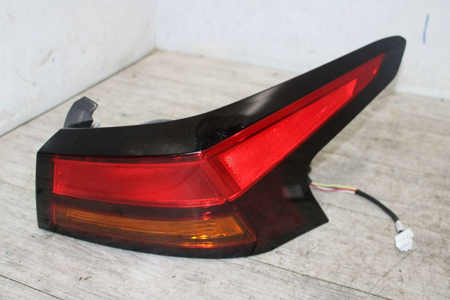 Tail Light Assembly NISSAN ALTIMA Right 19 20