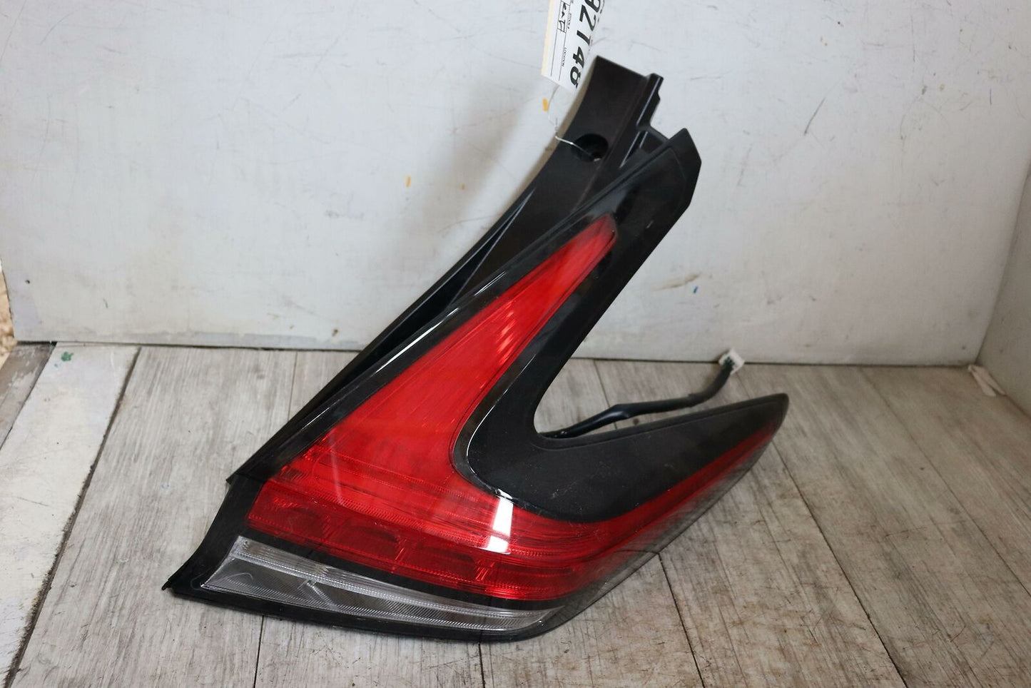 Tail Light Assembly NISSAN LEAF Right 18 19 20