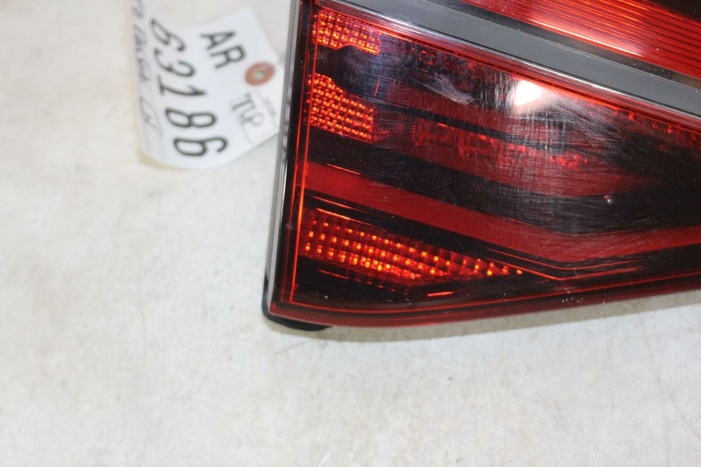 Tail Light Assembly VW PASSAT Left 16 17 18 19