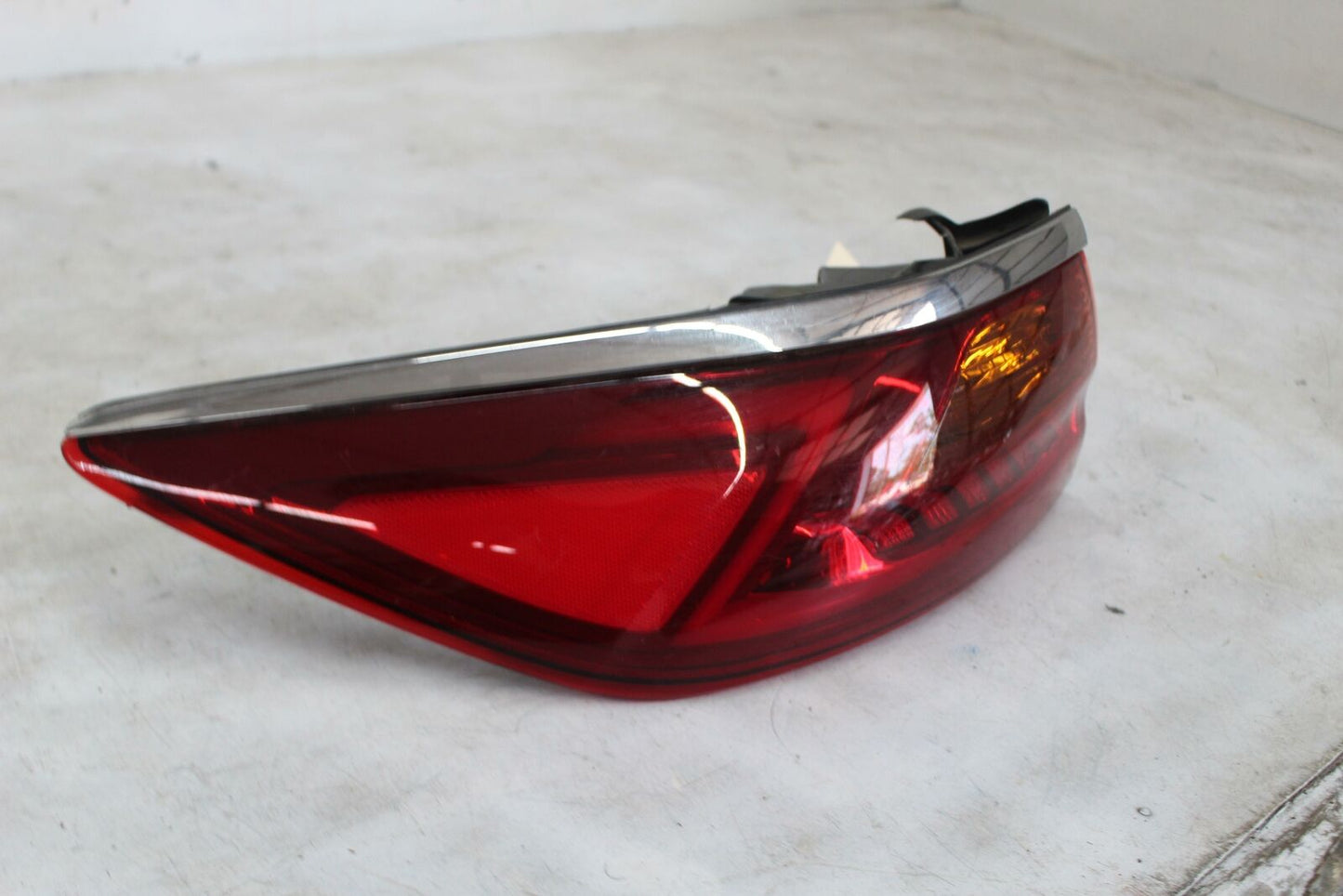 Tail Light Assembly KIA CADENZA Left 17 18 19