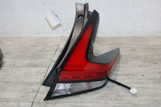 Tail Light Assembly NISSAN LEAF Right 18 19 20