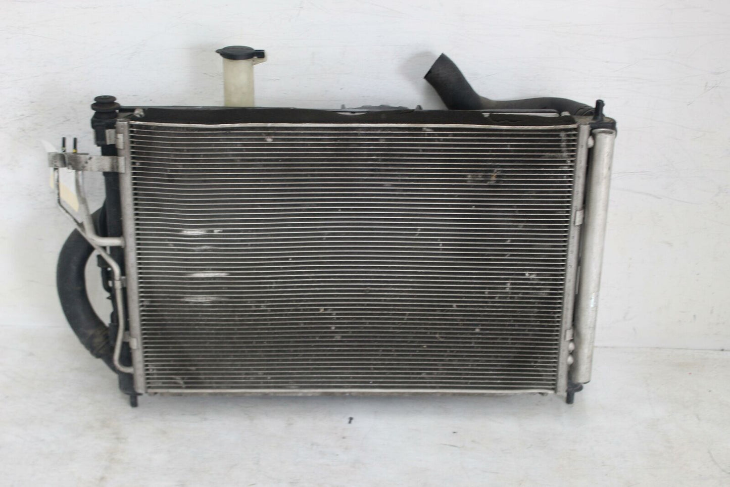 Radiator HYUNDAI ELANTRA 11 12 13