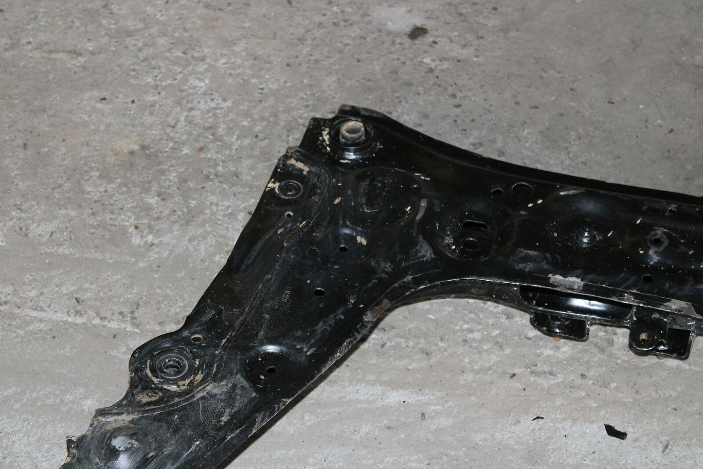 Undercarriage Crossmember NISSAN LEAF 18 19