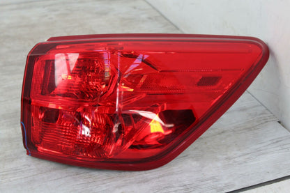 Tail Light Assembly NISSAN PATHFINDER Right 17 18 19 20