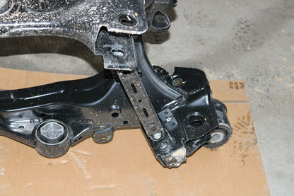 Undercarriage Crossmember KIA K900 19