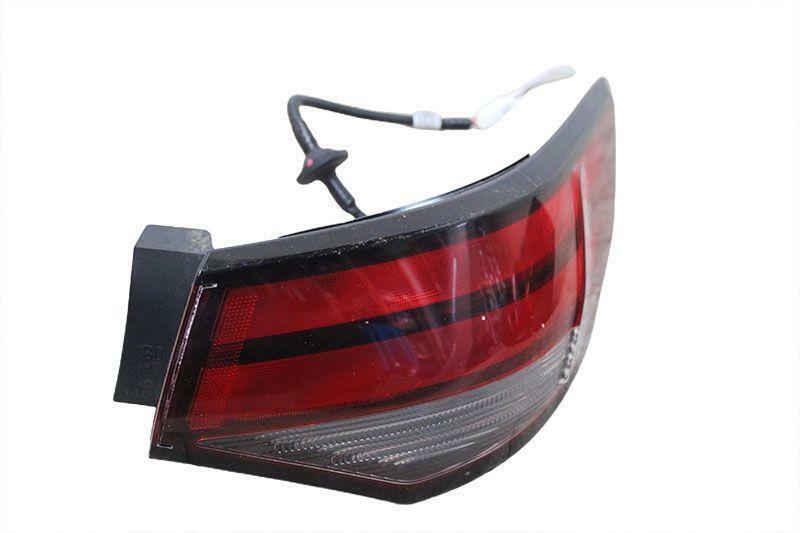 Tail Light Assembly NISSAN SENTRA Right 20