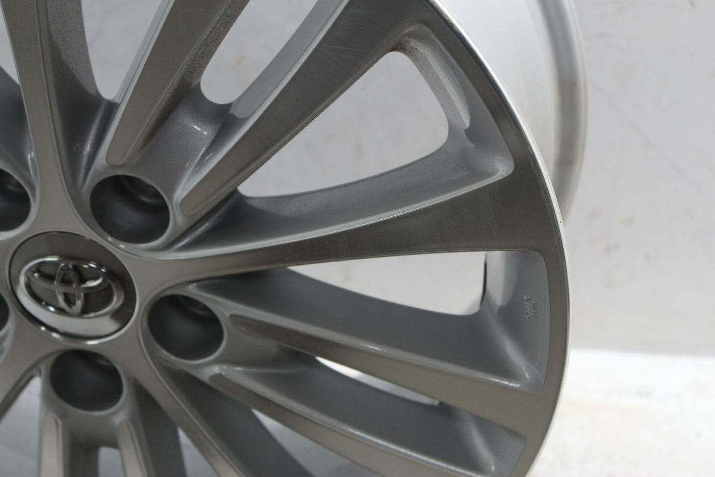 Wheel TOYOTA AVALON 13 14 15