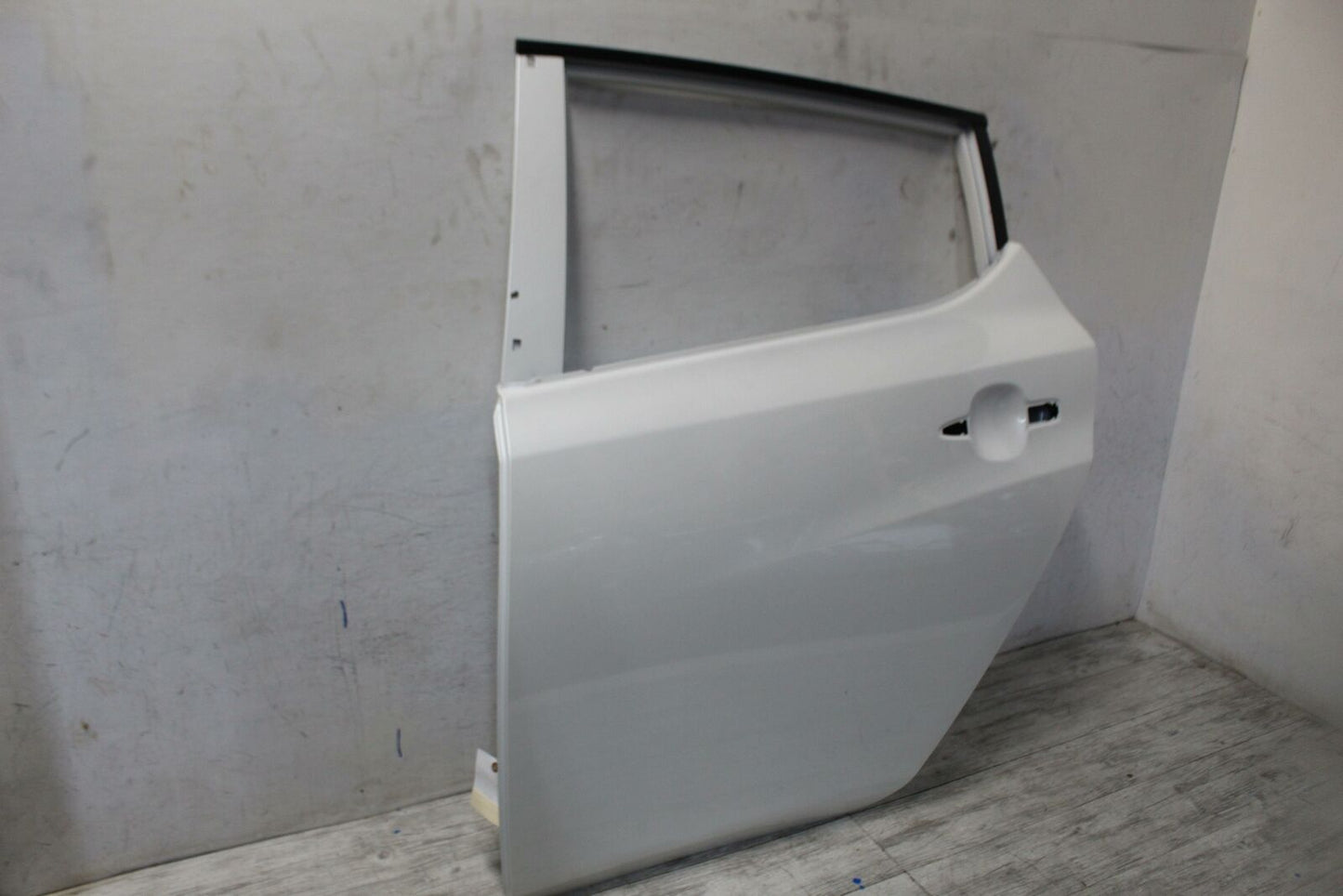 Rear Door NISSAN LEAF Left 18 19 20