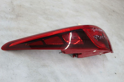 Tail Light Assembly KIA SPORTAGE Right 17 18 19