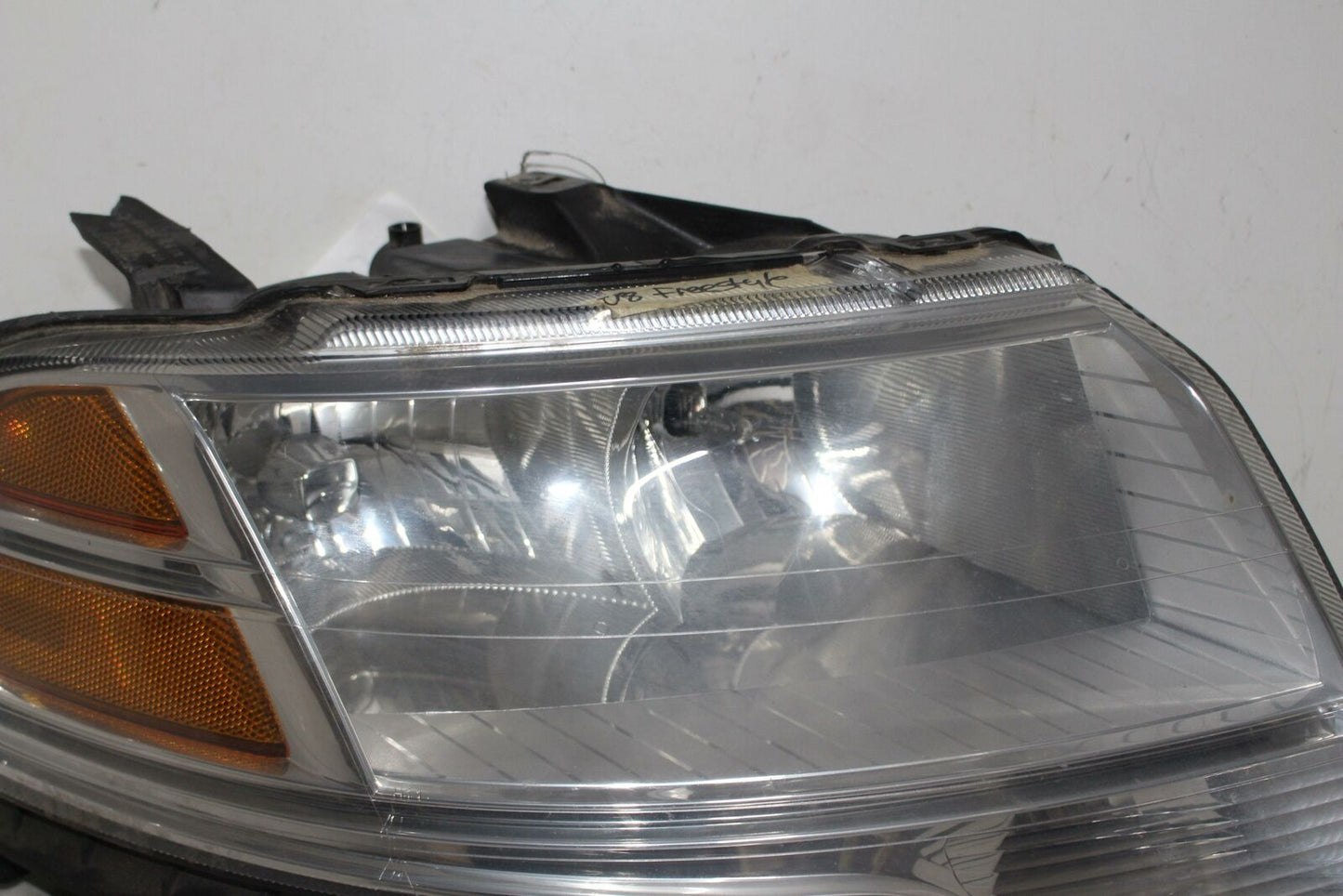 Headlamp Assembly FORD FREESTAR Right 08