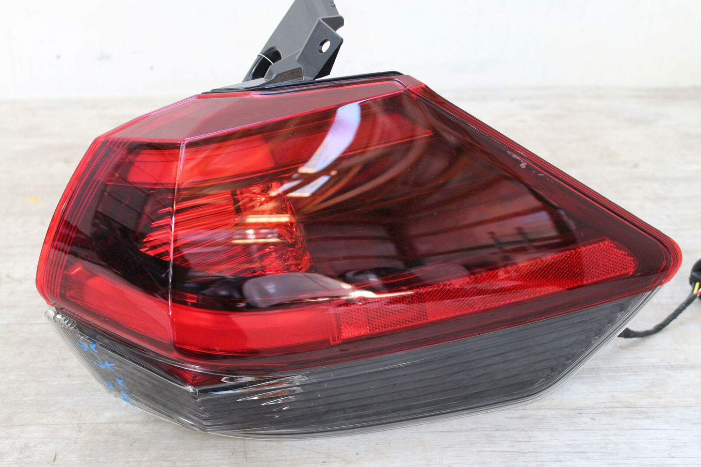 Tail Light Assembly ROGUE EXCEPT SPORT Right 17 18 19 20