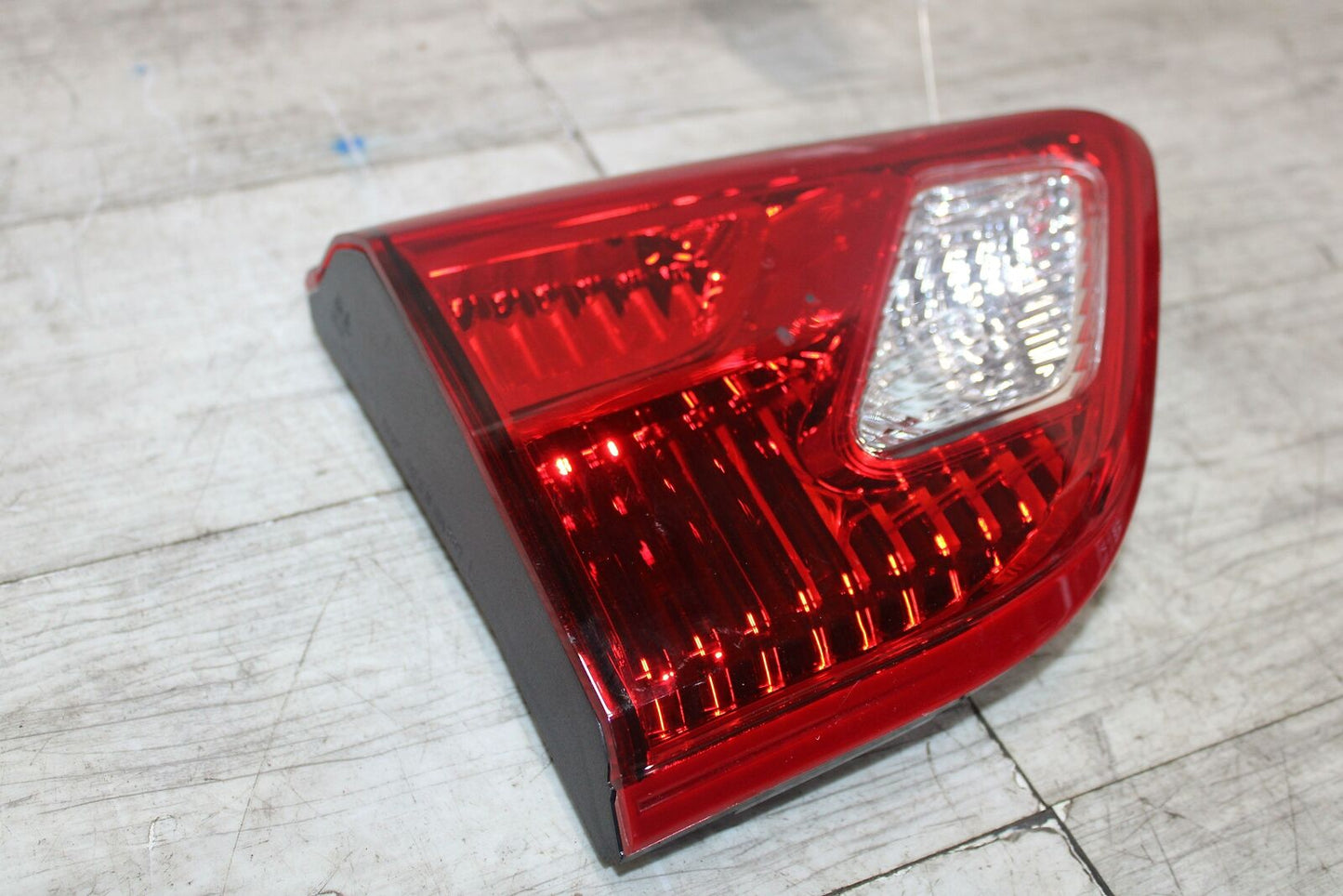 Tail Light Assembly NISSAN PATHFINDER Left 17 18 19 20