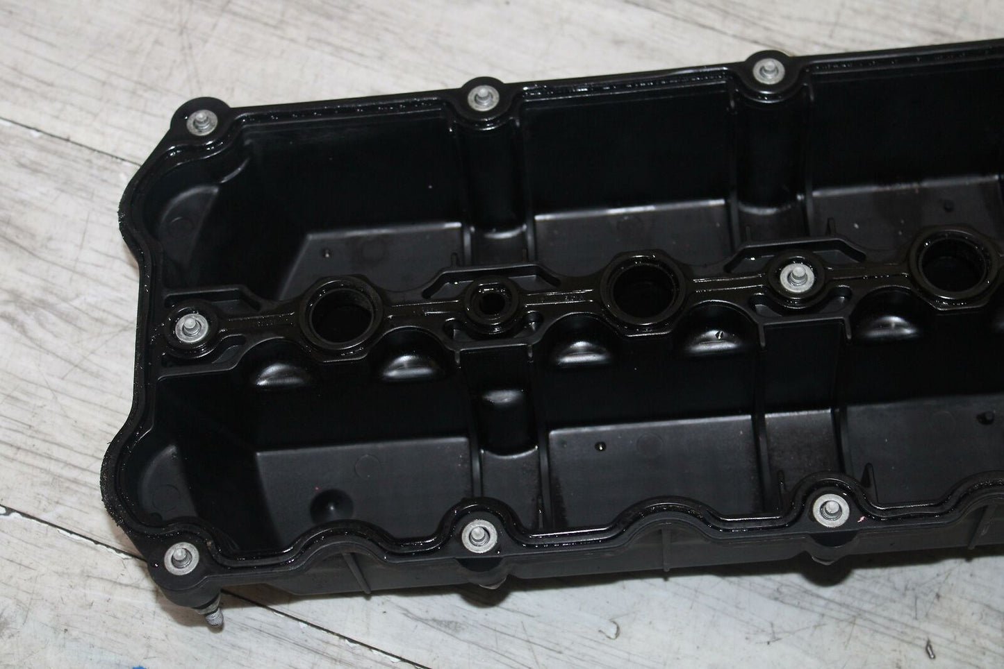 Valve Cover NISSAN TITAN XD 16 17 18 19