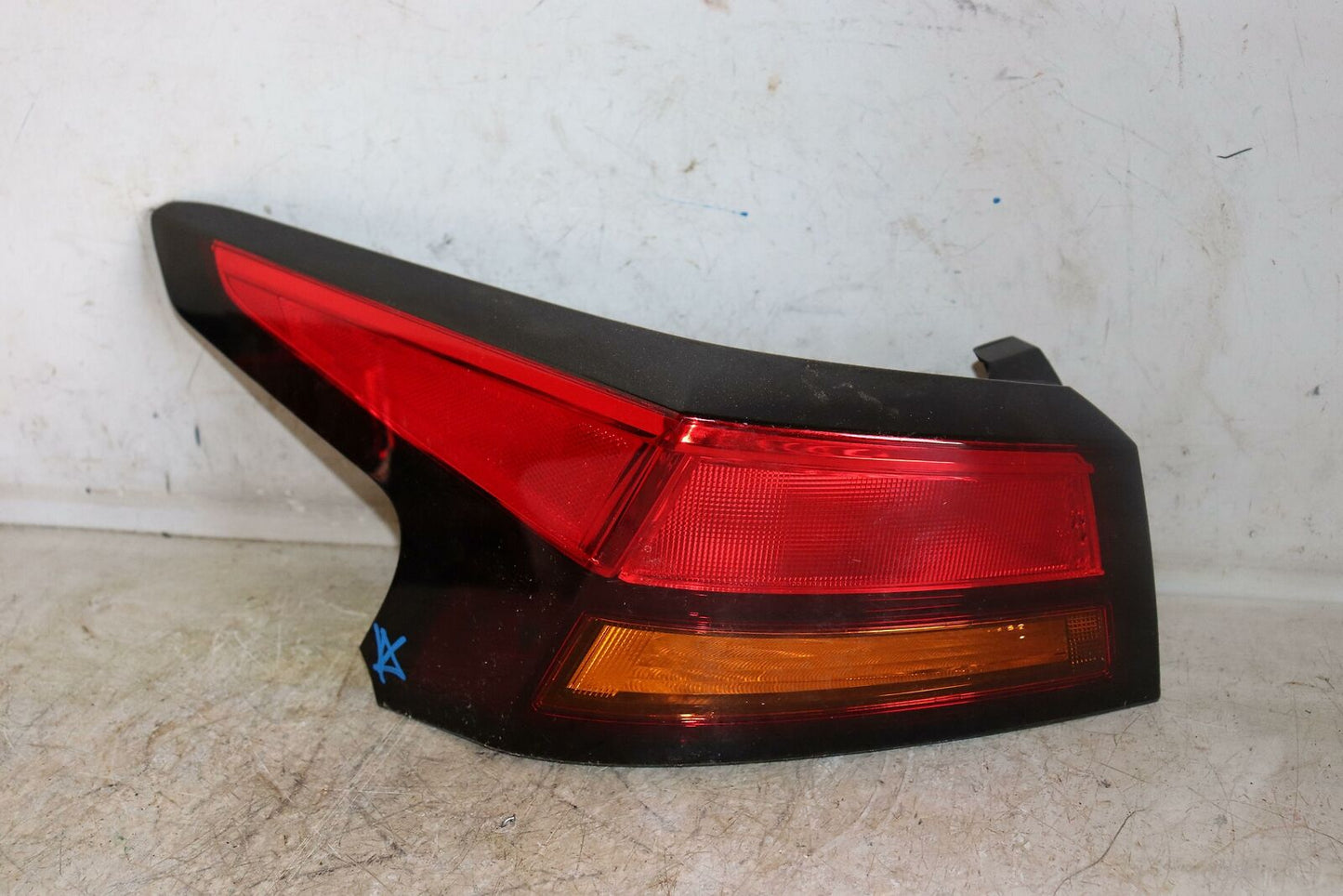 Tail Light Assembly NISSAN ALTIMA Left 19 20