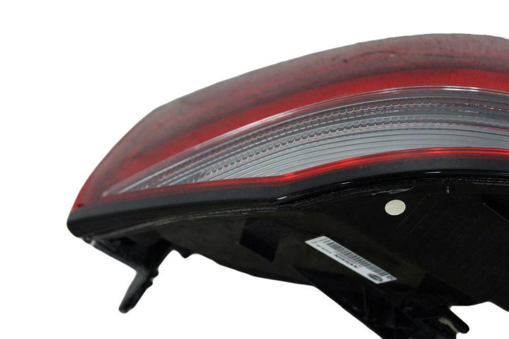 Tail Light Assembly NISSAN SENTRA Right 20