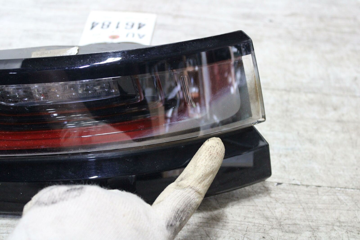 Tail Light Assembly LAND ROVER Left 18