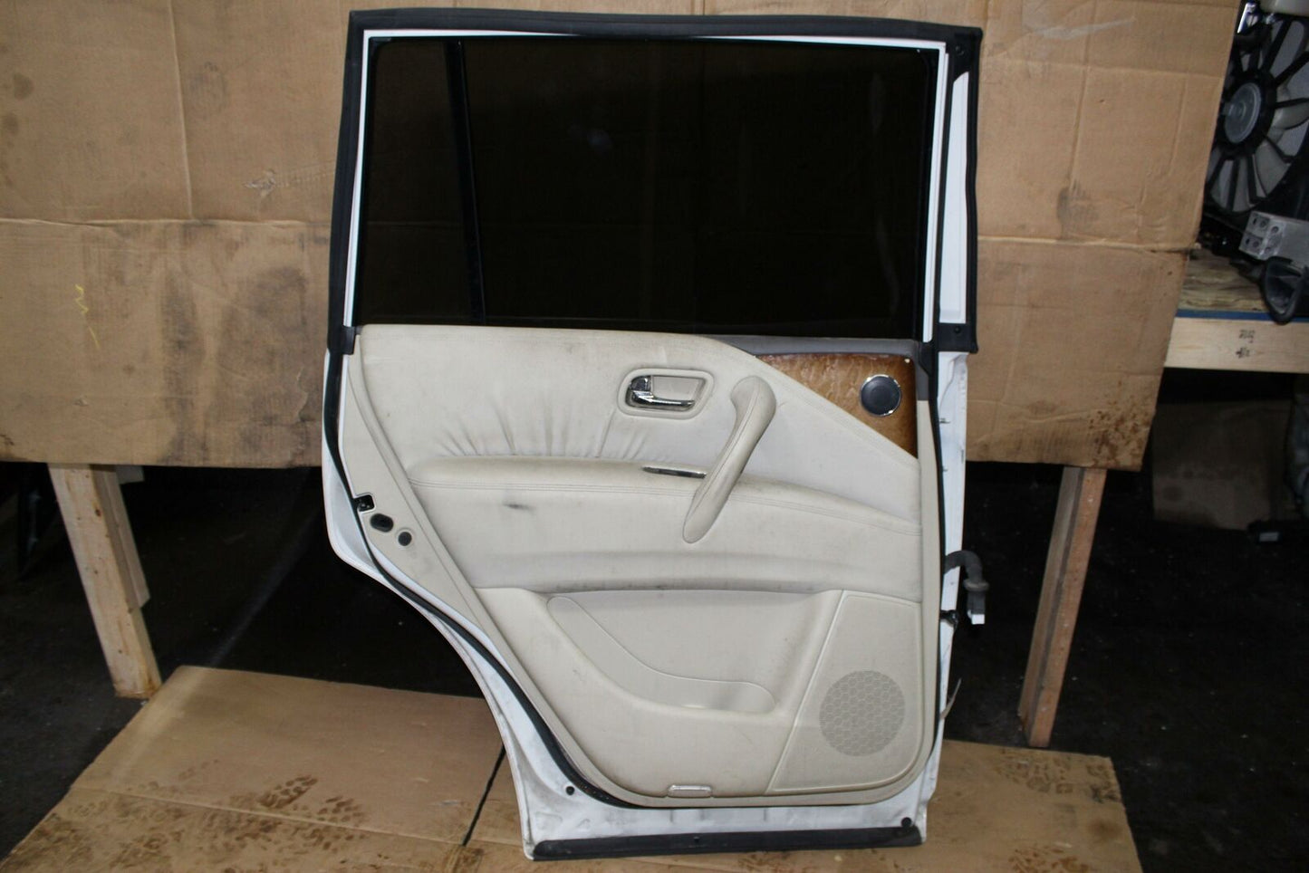 Rear Door INFINITI QX56 Left 11 12 13