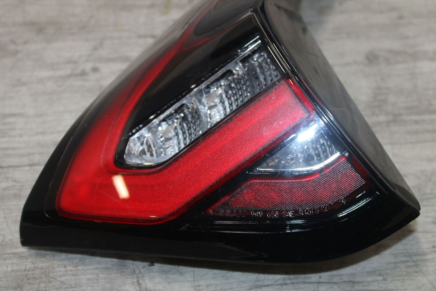 Tail Light Assembly NISSAN MURANO Right 19 20