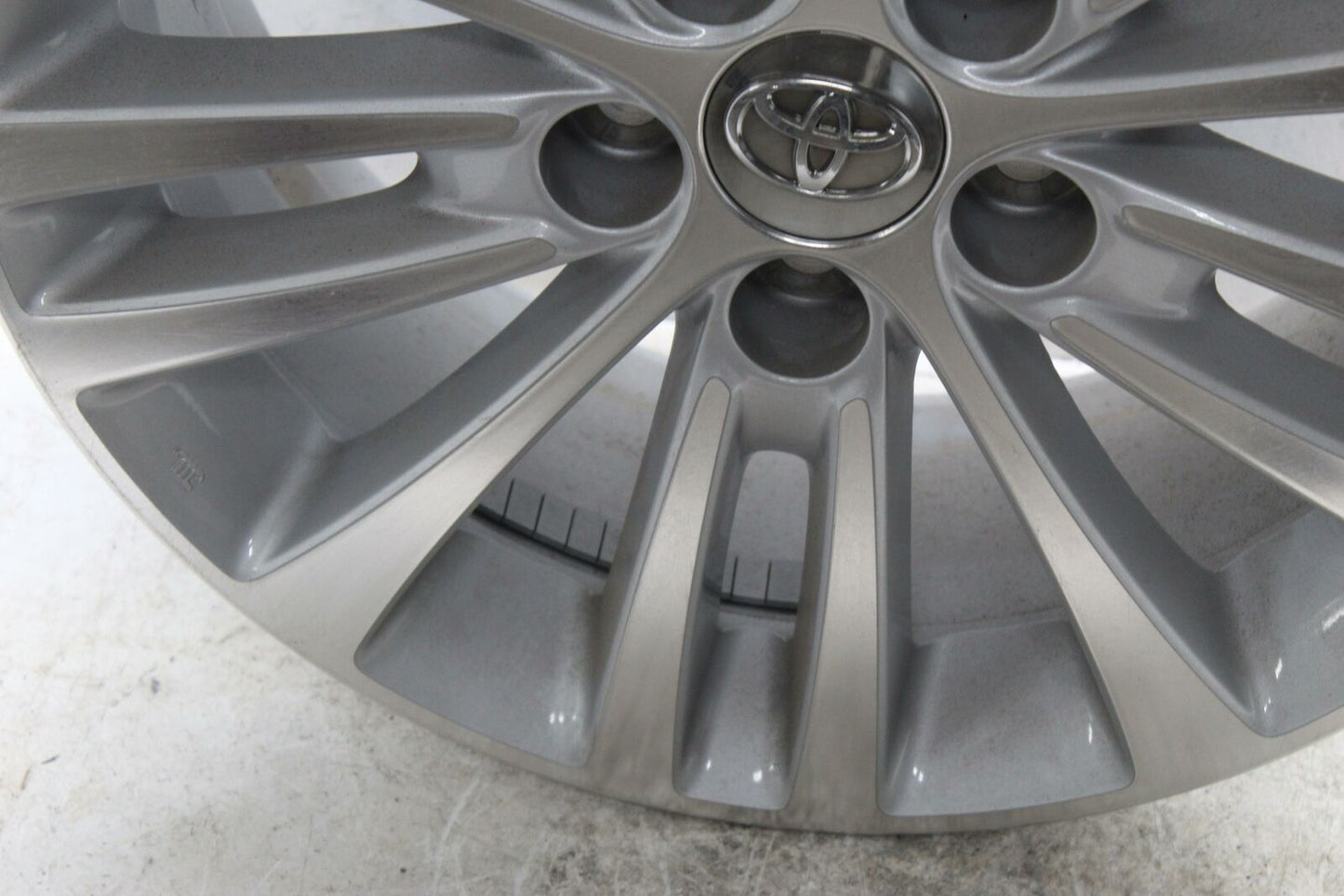 Wheel TOYOTA AVALON 13 14 15